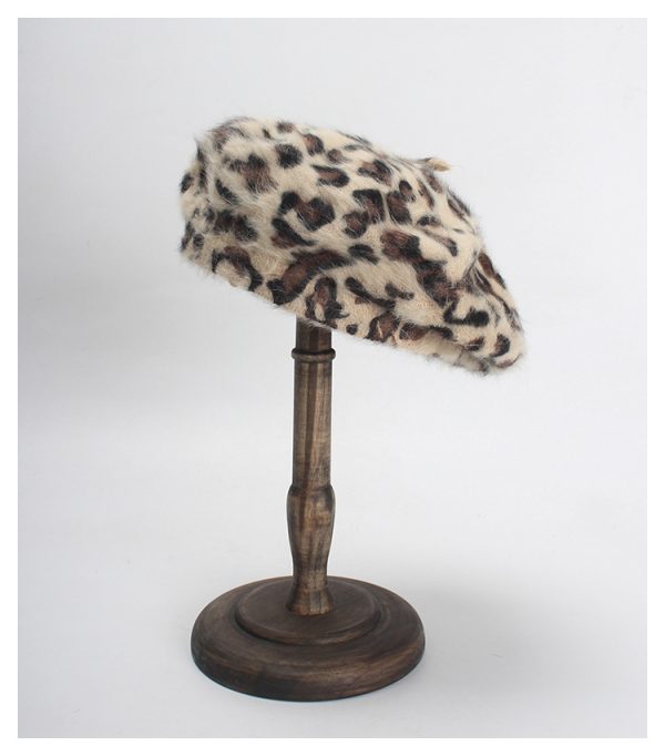 2024 Spring and autumn leopard print fur beret knitted hat INS style adjustable painter hat custom beret for women fitted hat - Image 2