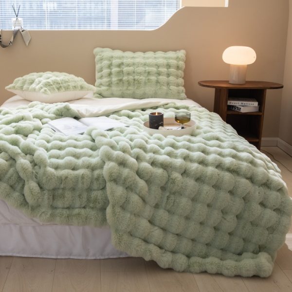 2024 hor sale Direct sales by manufacturers Warm Tuscan Imitation Fur Blanket Winter weight fake fur blanket - Image 6