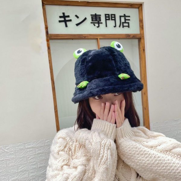 2024 new wholesale  other hats custom winter hats custom frog Cartoon hat Winter warmth Cartoon Hood - Image 2