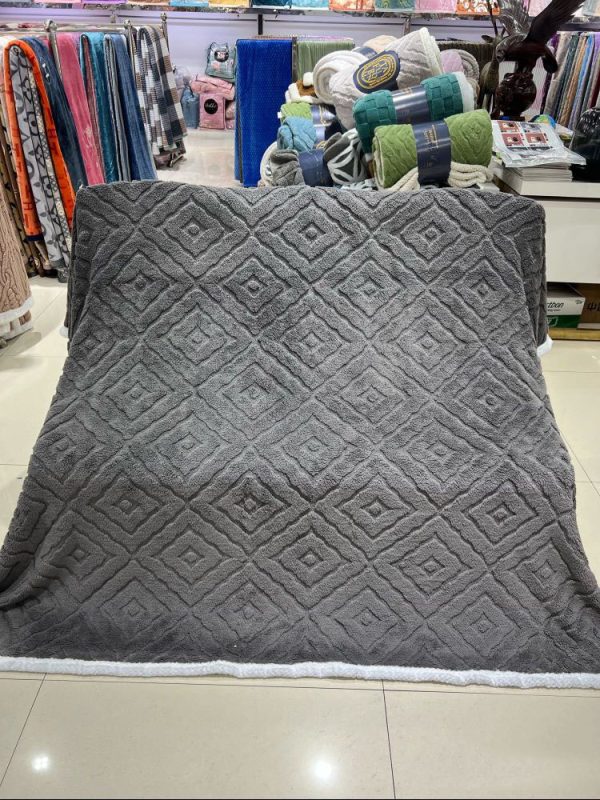2023 new fleece flannel blanket for winter custom diamond pattern bed weighted coral fleece flannel blankets throws - Image 5