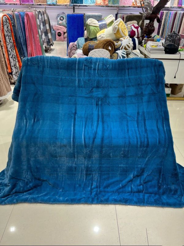 2023 new sherpa throw faux fur fleece flannel blanket for winter custom Double -layer bed weighted coral fleece flannel blanket - Image 3