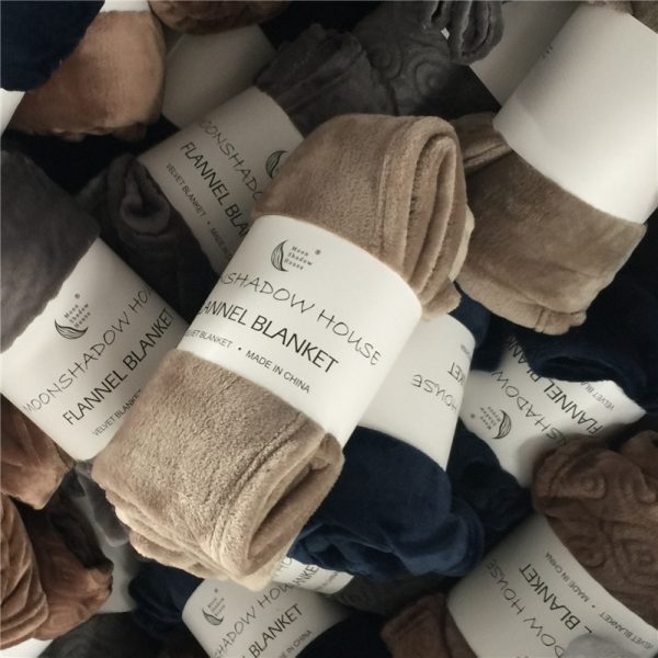 Inventory treatment cheap wholesale fleece flannel blanket for winter custom  coral fleece flannel blankets throw blanket - Image 2