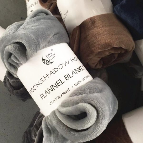 Inventory treatment cheap wholesale fleece flannel blanket for winter custom  coral fleece flannel blankets throw blanket - Image 5