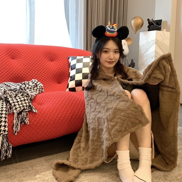 2024 hot sale wholesale other blankets & throws hooded hoodie wearable blanket for winter Rabbit style sherpa blanket - Image 5