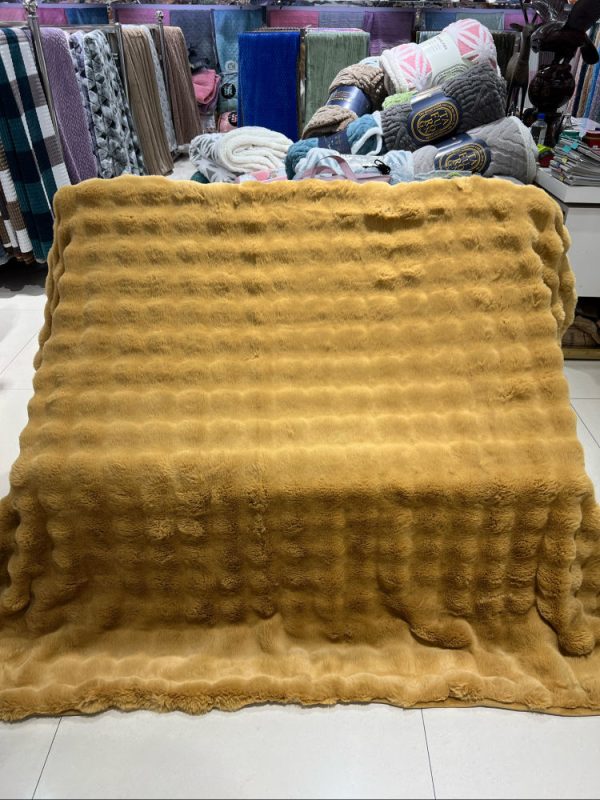 2024Direct sales by manufacturers Warm Tuscan Imitation Fur Blanket & throws bed Winter weight fake fur blanket for winter - Image 2