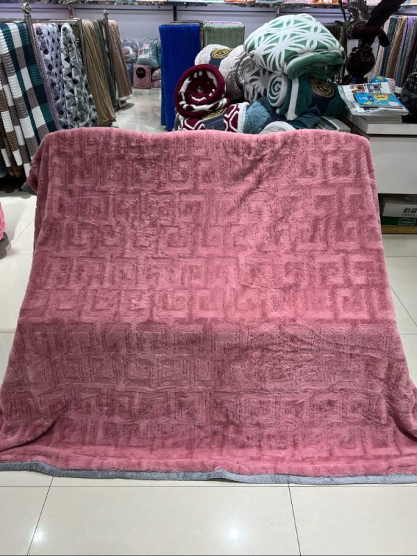 2024 Warm Tuscan Imitation Fur Blanket & throws bed Winter weight fake fur blanket for winter blankets & throws quilt cover - Image 3