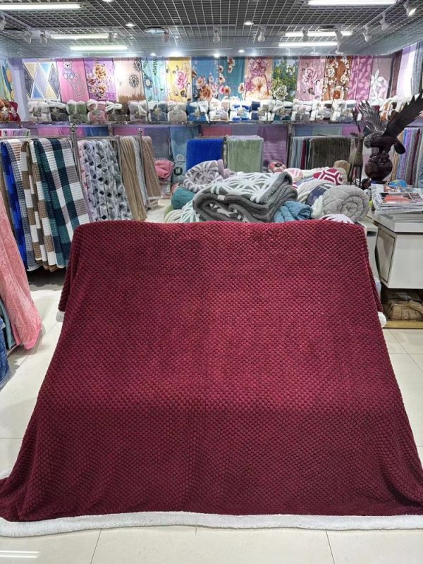 wholesale faux fur wool sherpa throw blanket custom designer flannel blanket warm weight soft blankets - Image 4