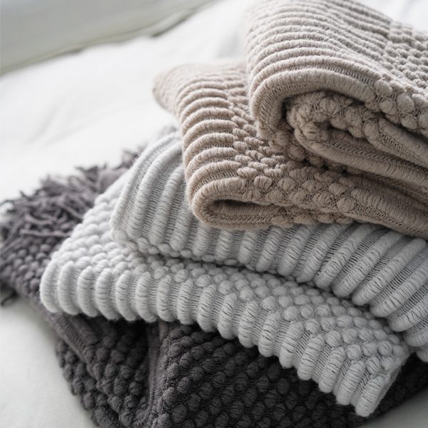 2024 knitted baby blanket luxury designer blankets for winter bed travel wholesale solid color knitted blanket - Image 4