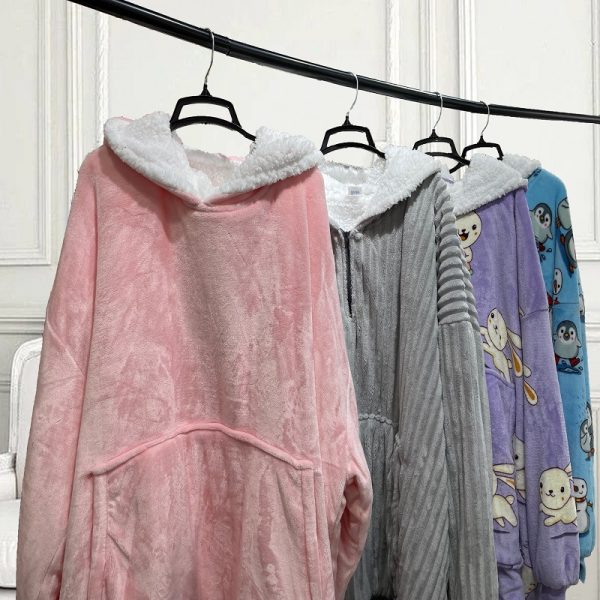2024 new design sale custom oversized hoodie blanket other wearable blanket hoodie fleece TV blankets  & throws - Image 4