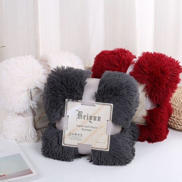 2024 new wholesale flannel fluffy faux fur blanket blanket for winter travel sublimation candy color blankets - Image 4