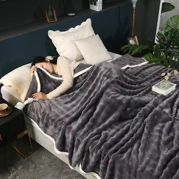 checkered fluffy blankets wholesale plush blankets for winter solid color bed fleece winter blankets - Image 3